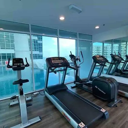 Maritime Suite Duplex Penang- Pemandangan Laut George Town Exterior photo