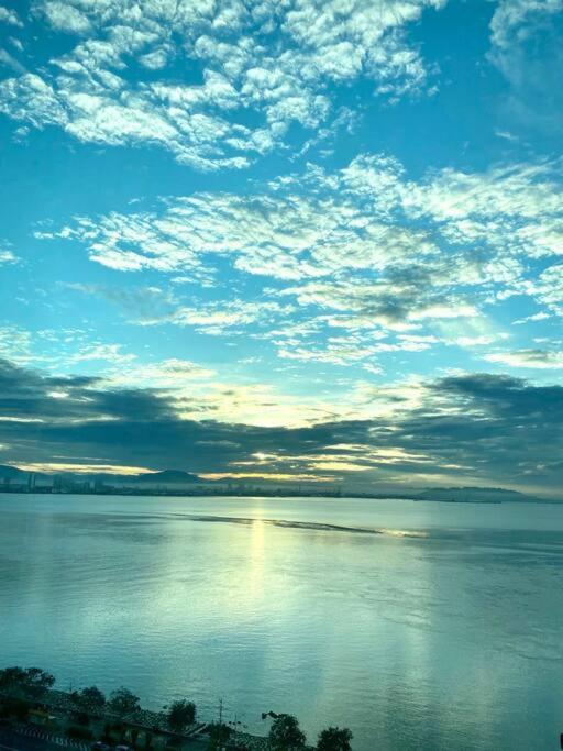 Apartment Maritime Duplex Penang- Pemandangan Laut George Town